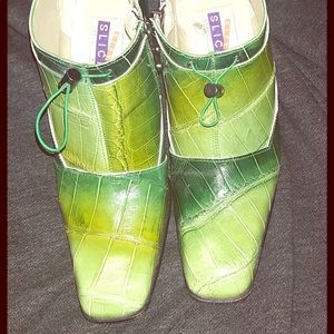 Women Green Alligator Shoes by Mauri